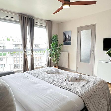 Brand-New Studio With Eiffel Tower View パリ エクステリア 写真