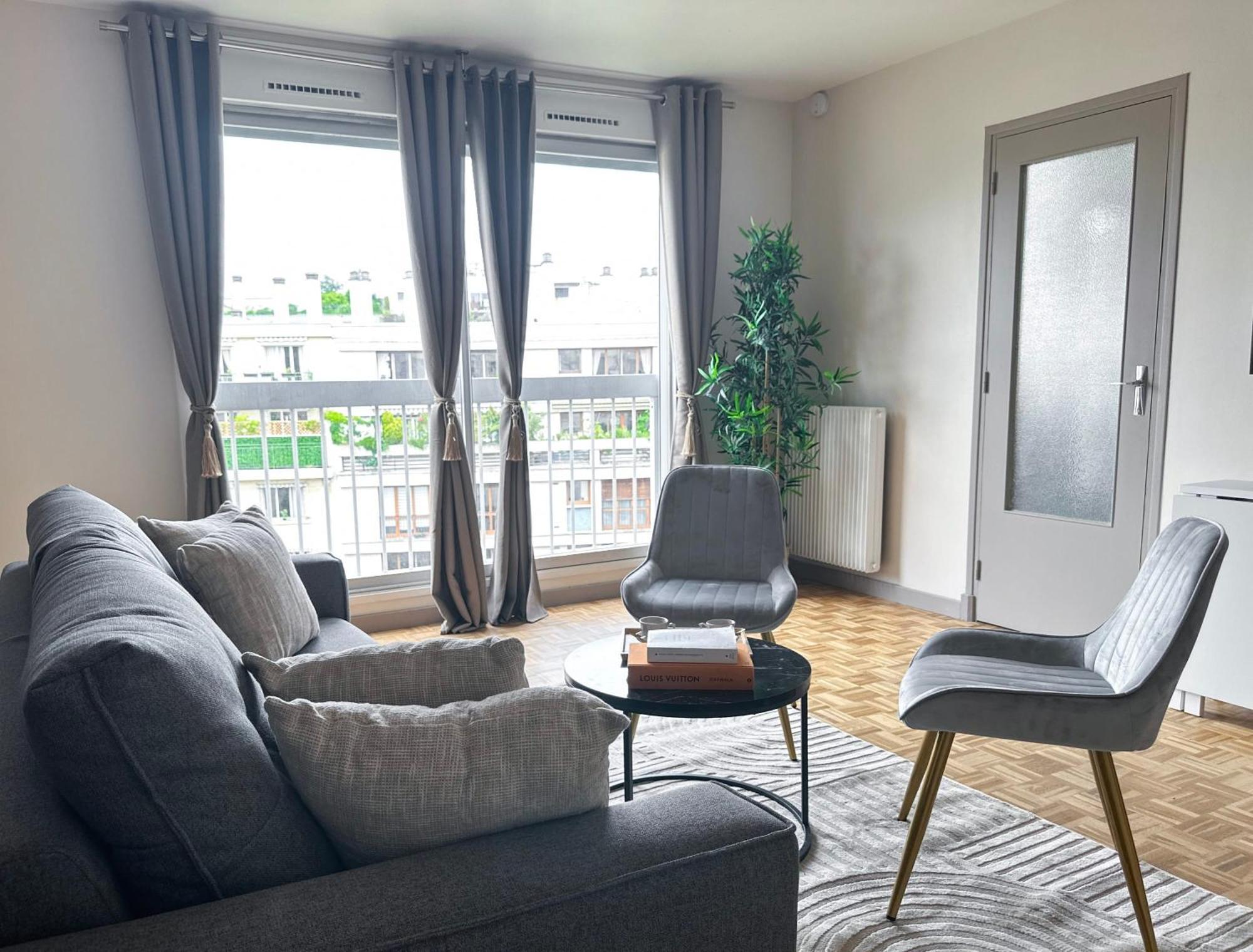 Brand-New Studio With Eiffel Tower View パリ エクステリア 写真